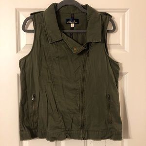 Francesca’s olive green vest large